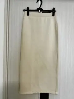 【ユニクロUNIQLO】ドライスウェット　ナローマキシ丈スカート　オフホワイトS