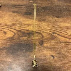 エンジェル彫刻の金メッキネックレス
