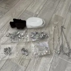 ウエディング　アクセサリー　小物　ティアラ　イヤリング　ネックレス　ベロアリボンのサムネイル