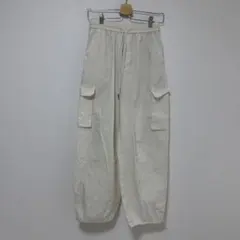 GUアイボリー カーゴパンツ