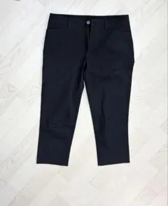 UNIQLO黒パンツ
