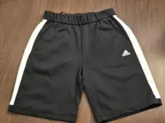 adidas 黒 サイドストライプ ショートパンツ S