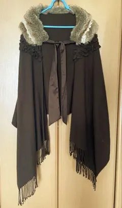 axes femme ファー&リボン付きストール