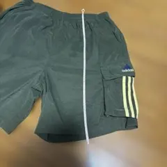 adidas ハーフパンツのサムネイル