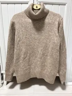 H&M タートルネックニット ベージュ
