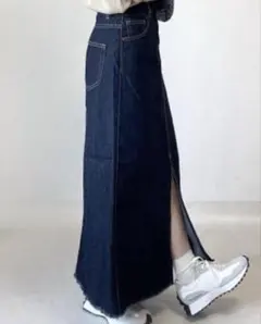 GU デニムスリットナローロングスカート ネイビー