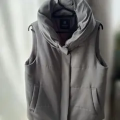 nano フード付きグレーダウンベスト