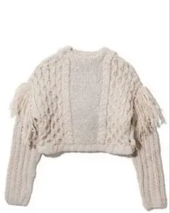 leinwande フリンジ付き ケーブルニット フリンジ付ケープ風ニット