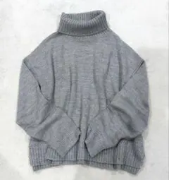 ハイネックニット