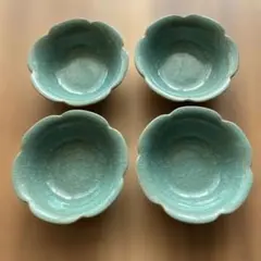 青緑色 花びら型 陶器小鉢 4個セット