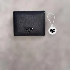 2026年最新】prada サフィアーノ 財布 二つ折りの人気アイテム - メルカリ