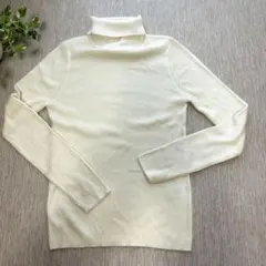 GU リブ編み タートルネックセーター アイボリー