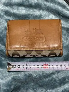 お値下げ　目玉商品　COACH ブリーカーシグネチャー　コンパクトクラッチ