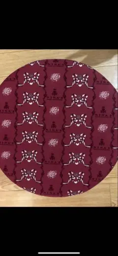 青木美沙子　しまむら　スツール　赤　ボルドー　ニナス