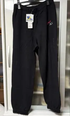ユニクロ　カウズ　Kaws x Warhol ブラック　スウェット　パンツ
