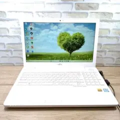 美品✨Corei7✨️大容量1TBノートパソコン✨️おしゃれ白✨️カメラ