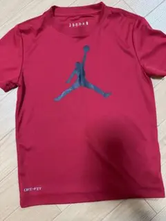 Jordan DRI-FIT レッド Tシャツ　5〜６歳