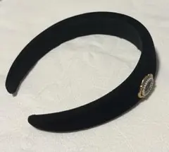 黒いベルベットヘアカチューシャ ビジュー付き