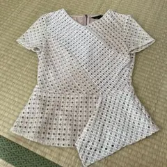 ★NK様専用★BCBGMAXAZRIA ベージュ ペプラムトップス半袖