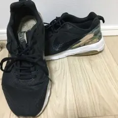 ナイキ　スニーカー　ブラック/カモフラージュ　希少