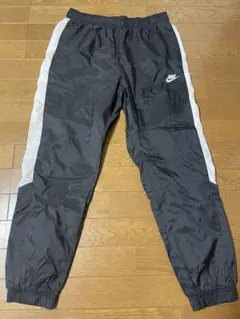 ナイキ　ナイロンパンツ　美品