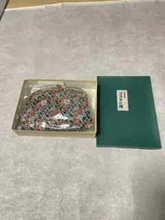 【新品タグ付き】ゴブラン織がま口バック箱付き