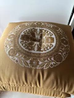 良質 座布団 5枚セット 金襴 花柄 和室 来客用 法事 仏事 和風 良質 座布団 5枚セット 金襴 花柄 和室 来客用 法事 仏事 和風 - メルカリ