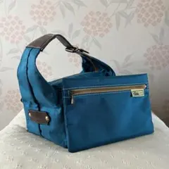 Item thumbnail for item 4ae3eb65-da0c-4f8f-985d-c83122c0fa38