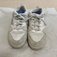 NIKE スニーカー