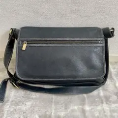 セリーヌ celine ショルダーバッグ レザー 白スティッチ 大容量のサムネイル