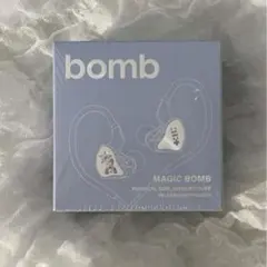 ILLIT bomb merch ver イヤホン ※箱等付属 - メルカリ