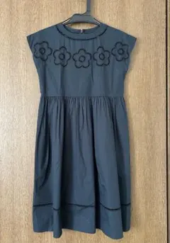MARY QUANT マリークワント 花柄刺繍 ワンピース 黒 ひざ丈