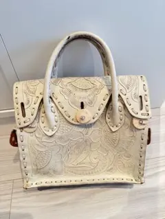 カービングレザー トートバッグ✴︎キナリのサムネイル