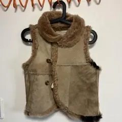 ムートンベスト