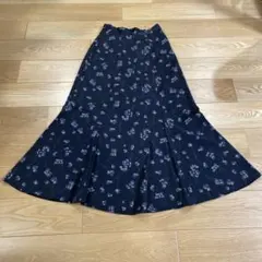 ★GU☆ ジーユー　フラワープリントマーメイドスカート　S    ブラック