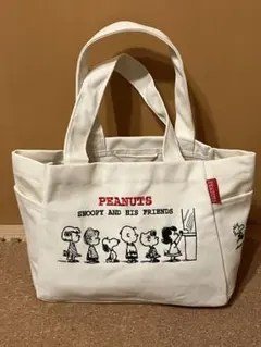 PEANUTS スヌーピーチャーリー仲間たち帆布トートバッグホワイト♡(•"●)
