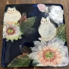 作家　陶芸作家　野村晃子　うさぎ型花柄皿　ゆずりは工房好き　大 作家 陶芸作家 野村晃子 うさぎ型花柄皿 ゆずりは工房好き 中