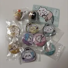 ちいかわ　くら寿司　缶バッチ　マグネット　フィギュア セットのサムネイル