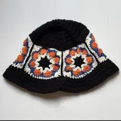 ハンドメイド グラニースクエア バケットハット　クロシェハット