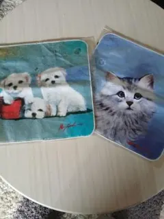 八代亜紀！犬と猫のイラストハンカチ