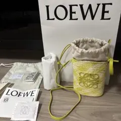 週末お値下げ♡LOEWE かごバッグ♡ロゴホワイト　ロエベ巾着袋付き 週末お値下げ♡LOEWE かごバッグ♡ロゴホワイト ロエベ巾着袋