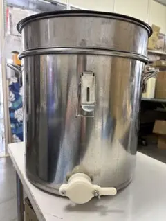 サタケ　灯油用ドラム缶 タンク 貯蔵用　乾燥機　引き取り サタケ 灯油用ドラム缶 タンク 貯蔵用 乾燥機 引き取り - メルカリ