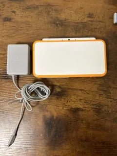 New 2DS LL ホワイト/オレンジ 本体　※充電器付き