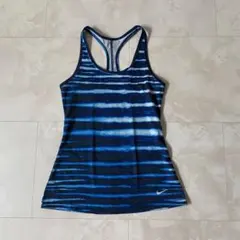 ナイキ　タンクトップ