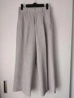 ワイドパンツ　Мサイズ　ベージュ系　しまむら