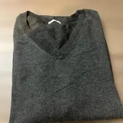 GU♡♡ ダークグレー Vネック 長袖ニットセーター