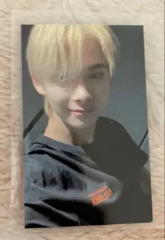 ユニフォームトレカ　ニキ　dilemma