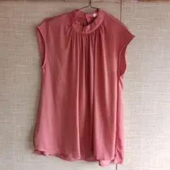 ピンク ノースリーブ シャツ