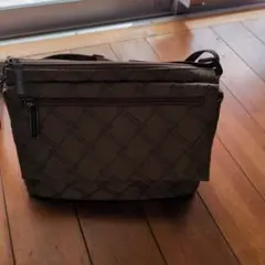 ニナリッチナイロンショルダーバック