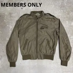 MEMBERS ONLY 90s ナイロンジャケット　オリーブ 背中穴あり